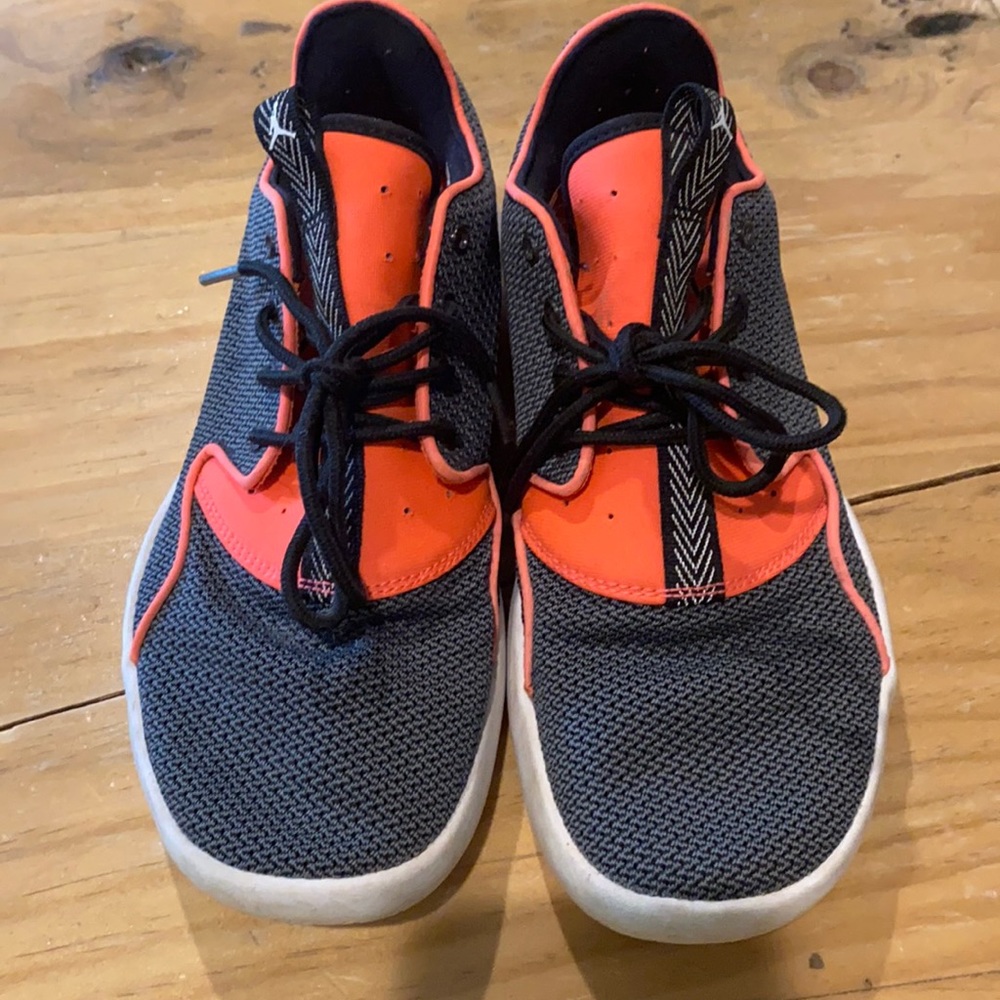 COPY - Jordan Eclipse GG Cook Grey Hot Lava size 6Y Equivalent to Women 7.5